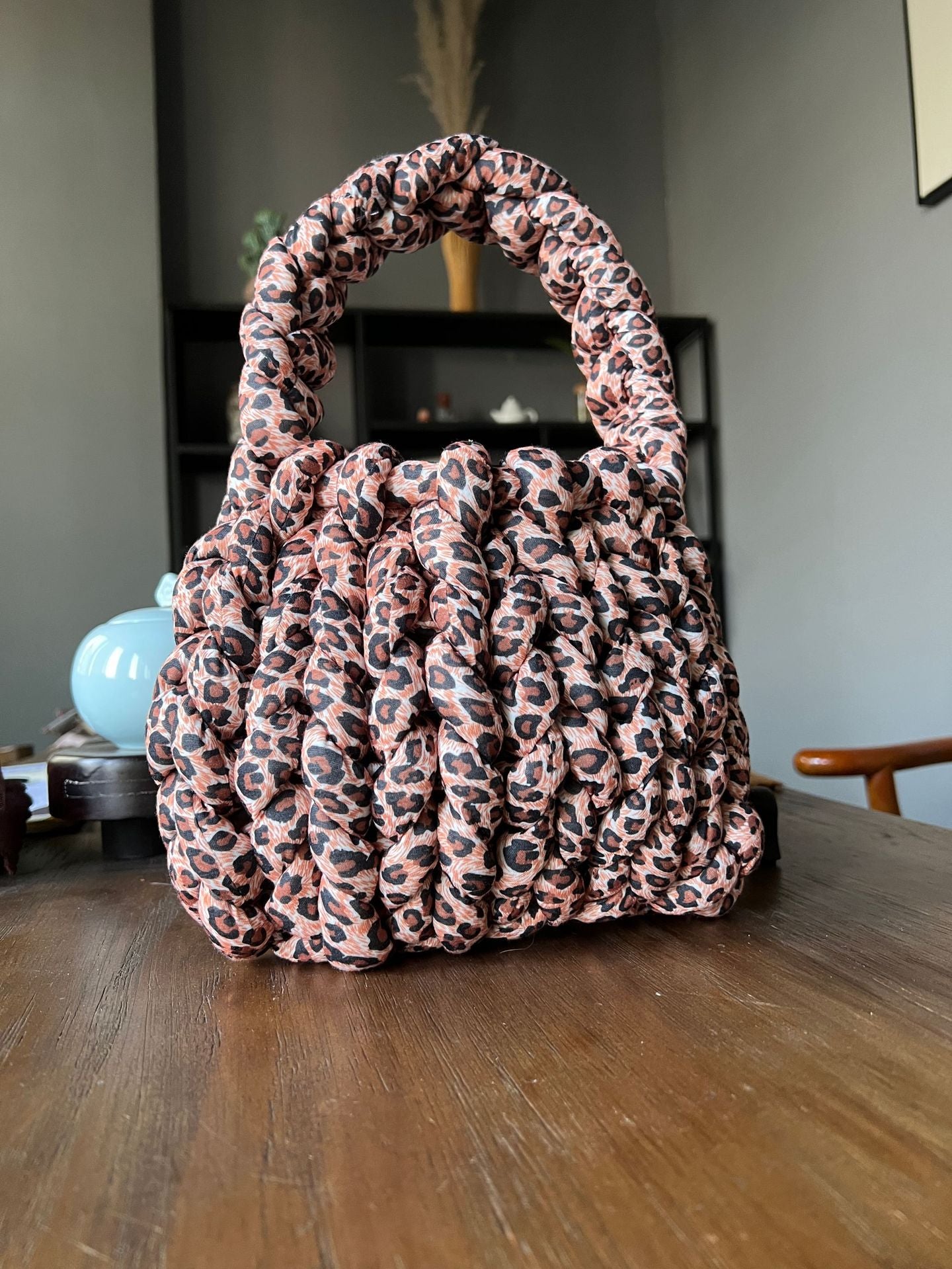 DIY hand woven crystal velvet core spun yarn woven hand-held mailman bag