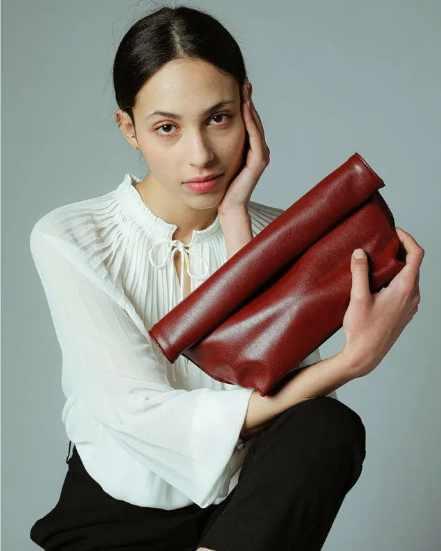 Large capacity women's handbag new trend simple rolled edge envelope bag fashionable temperament hand-held bag for women