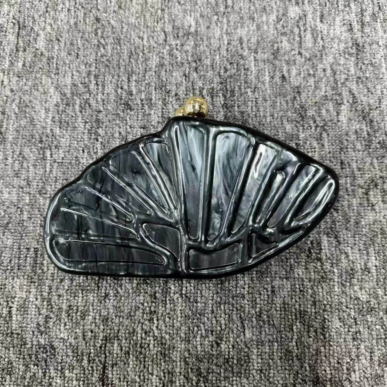 Diagonal cross bag scallop shaped acrylic bag, fashionable wedding banquet handbag