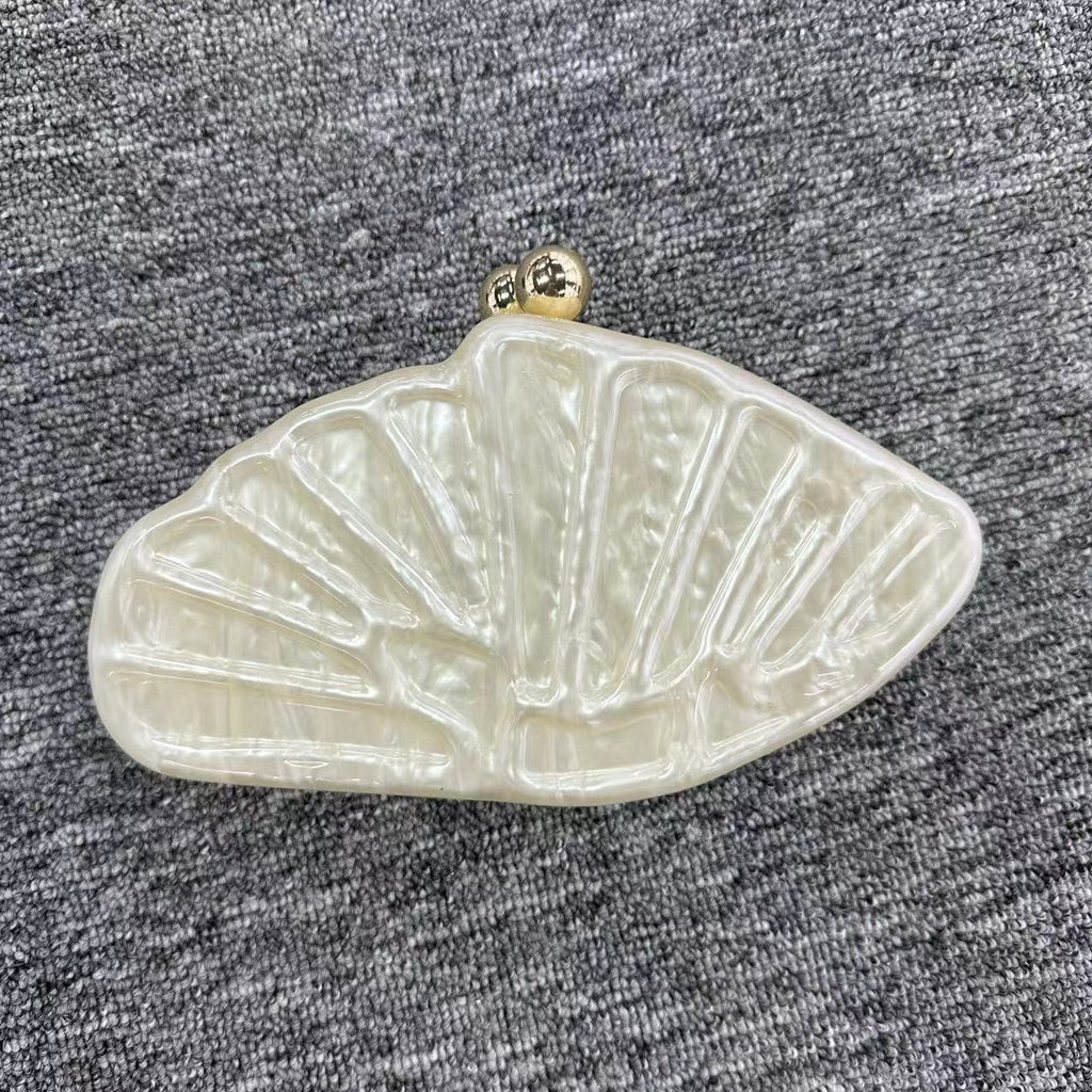 Diagonal cross bag scallop shaped acrylic bag, fashionable wedding banquet handbag